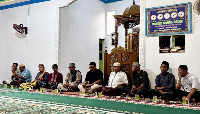 PT DIB Manfaatkan Ramadan Pererat Silaturahmi dengan Masyarakat Desa Pelapis